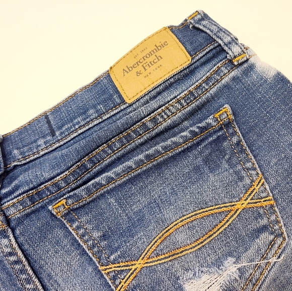 Abercrombie & Fitch Booty Shorts Size 2, Waist 26 Low Rise Y2K Distressed - Picture 4 of 5